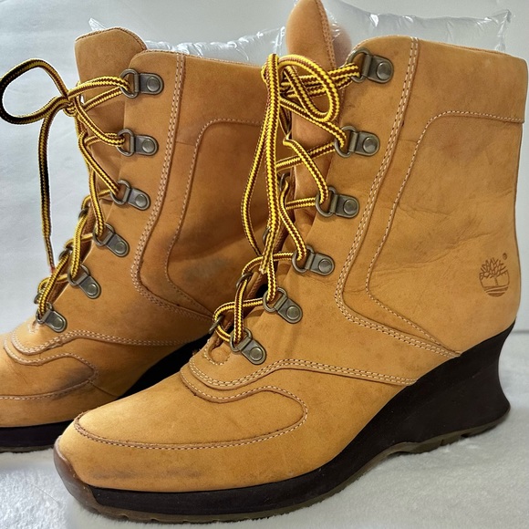 Timberland Women's Wedge Ankle Boots Nubuck Leather Wheat Waterproof 6 1/2 - Picture 2 of 16